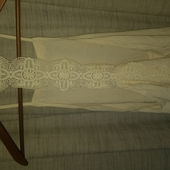 White Lacey Paper Crane Tank - Picture 3 of 4